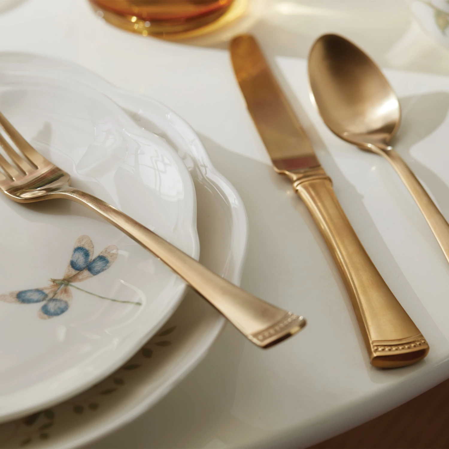 Lenox Portola Gold 20-Piece Flatware Set - Elegant Stainless Steel Cutlery 11 Lenox Portola Gold 20-Piece Flatware Set - Elegant Stainless Steel Cutlery - Image 9