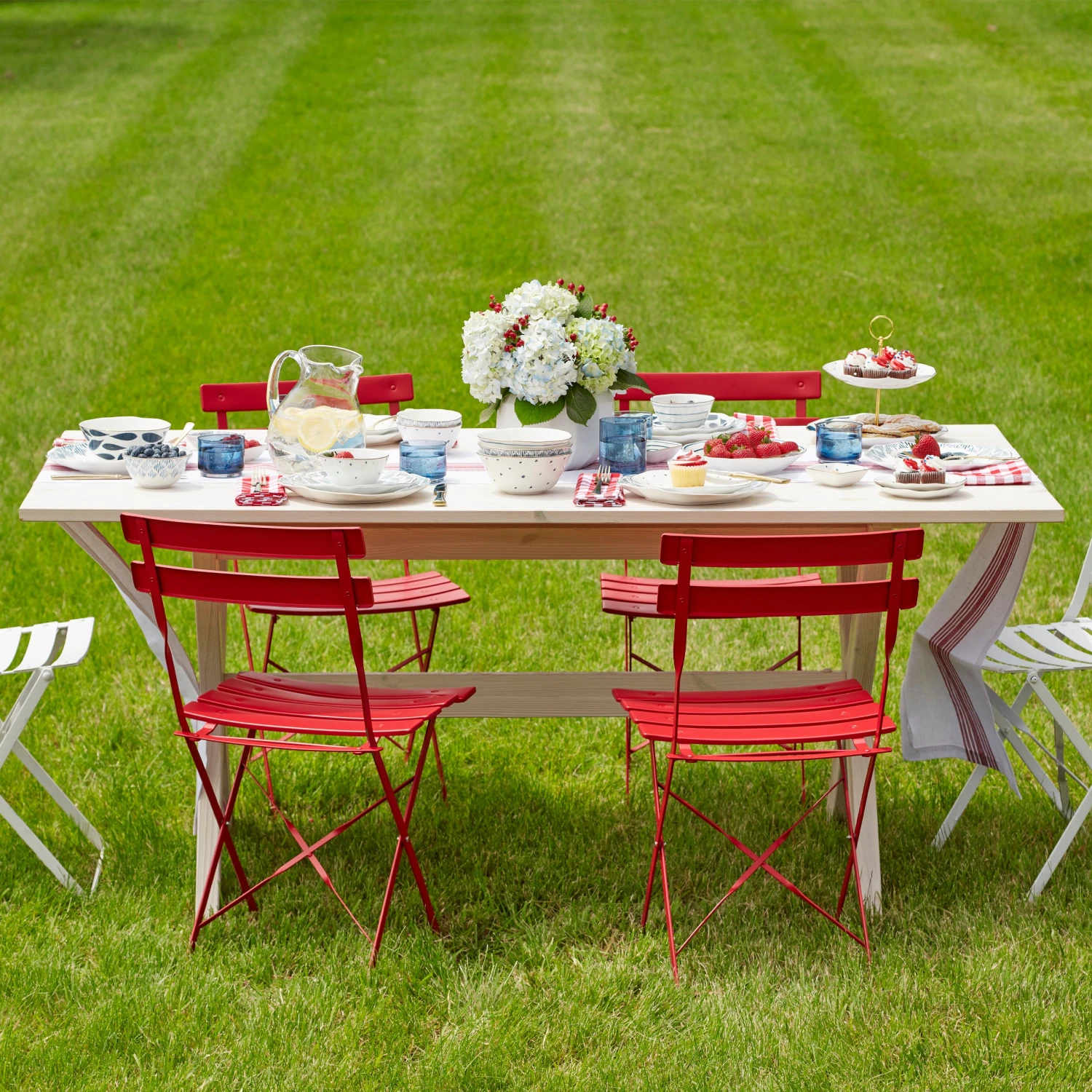 Lenox Blue Bay 12pc Dinnerware Set - Elegant Porcelain Dinner Plates, Bowls, and Mugs 8 Lenox Blue Bay 12pc Dinnerware Set - Elegant Porcelain Dinner Plates, Bowls, and Mugs - Image 6