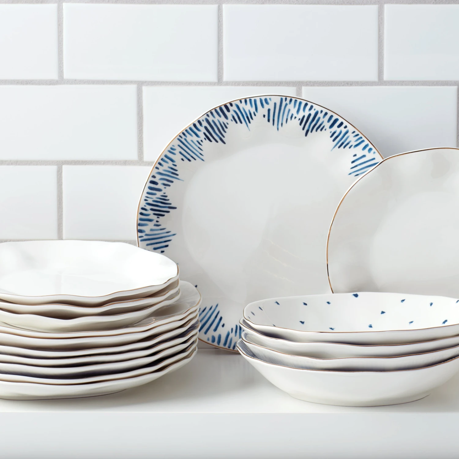 Lenox Blue Bay 4-Piece Dinner Plate Set - Elegant Dinnerware for Every Occasion 9 Lenox Blue Bay 4-Piece Dinner Plate Set - Elegant Dinnerware for Every Occasion - Image 7