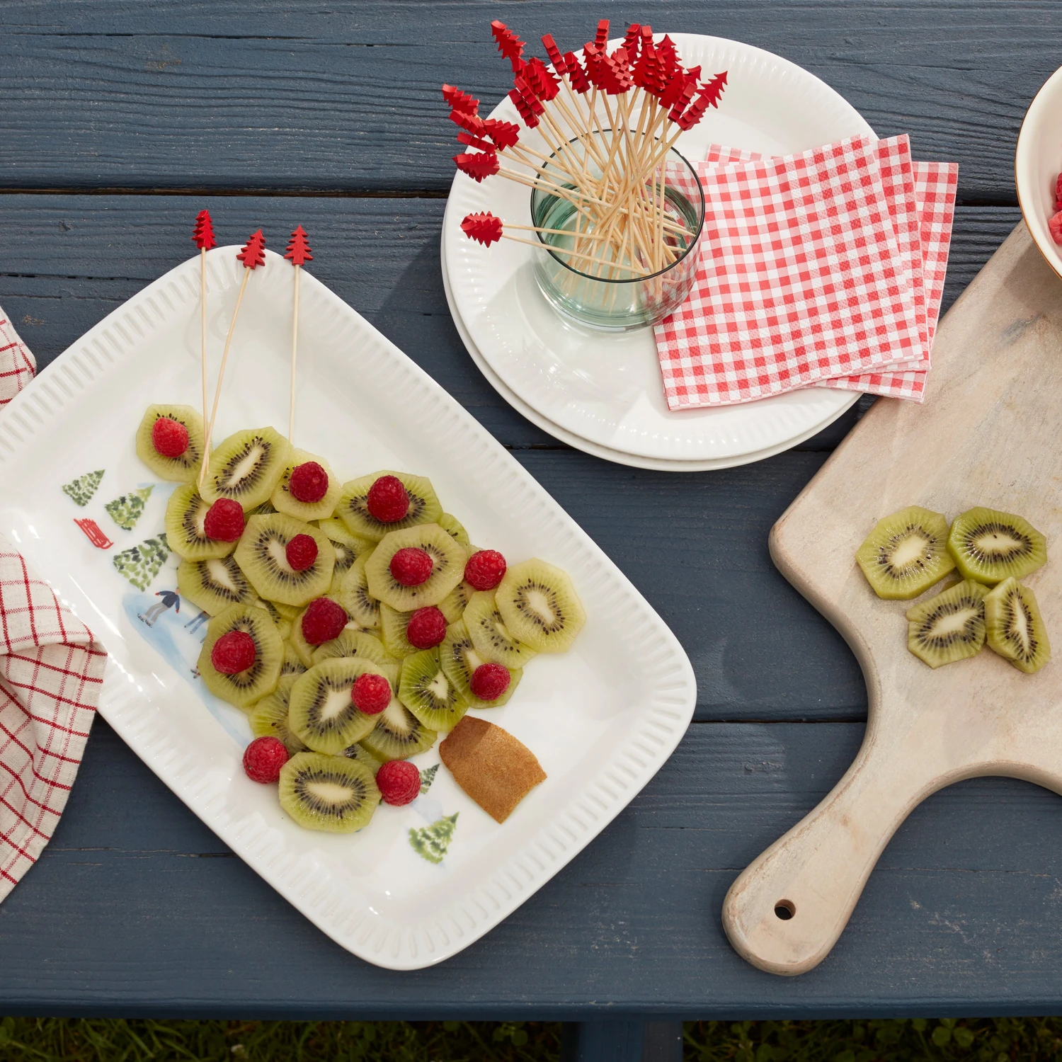 Lenox Profile Snow Day Platter - Elegant Dinnerware for Festive Gatherings 4 Lenox Profile Snow Day Platter - Elegant Dinnerware for Festive Gatherings - Image 2