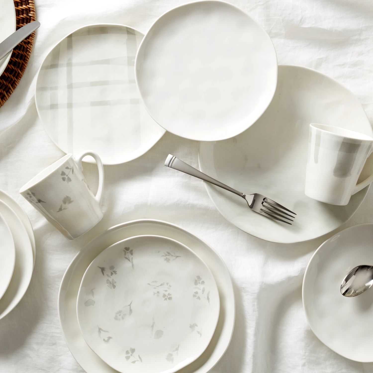 Lenox Bay Colors Accent Plates, Set of 4 - Stylish Dinnerware for Modern Dining 4 Lenox Bay Colors Accent Plates, Set of 4 - Stylish Dinnerware for Modern Dining - Image 2